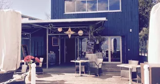 Chez Les Petites
