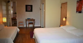 Appartement 4 personnes - Gîtes de la Petite Roche: L'Élégant Appartement 4 personnes - Gîtes de la Petite Roche: L'Élégant
