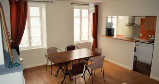 Appartement 4 personnes - Gîtes de la Petite Roche: L'Élégant Appartement 4 personnes - Gîtes de la Petite Roche: L'Élégant