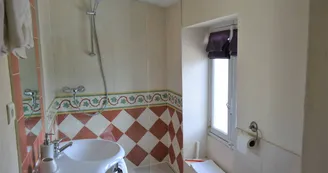 Appartement 3 personnes - Gîtes de la Petite Roche : la Mansarde Appartement 3 personnes - Gîtes de la Petite Roche : la Mansarde