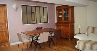 Appartement 3 personnes - Gîtes de la Petite Roche : la Mansarde Appartement 3 personnes - Gîtes de la Petite Roche : la Mansarde