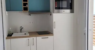 Maison 3 personnes - Bleu et bois Maison 3 personnes - Bleu et bois