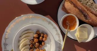 Une Table à Coureilles Une Table à Coureilles